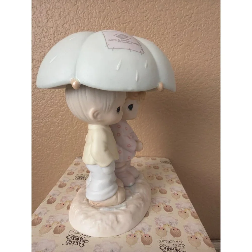 Precious Moments 1997 "He Is Our Shelter From the Storm" #523550 Enesco NIB - Picture 8 of 15